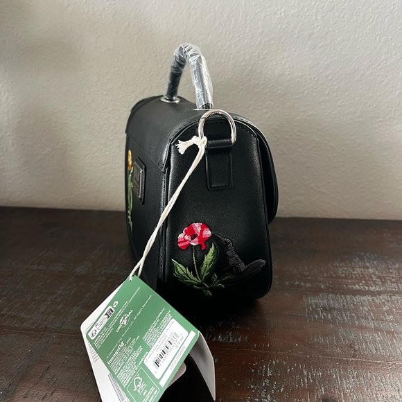 WICKED - I Feel Wicked Loungefly Embroidered Black Handbag - Picture 6 of 8